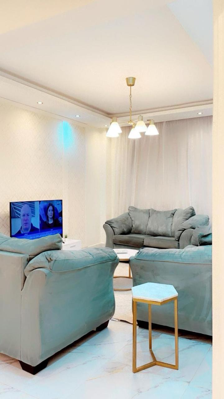 شارع جامعة الدول العربية -العجوزة Apartamento Cairo